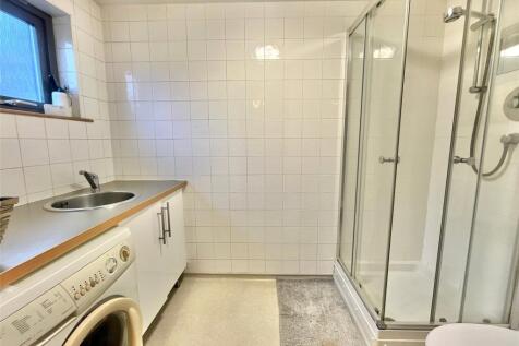 Utility/Shower Room