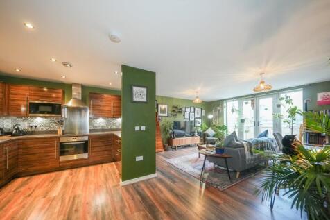 Lounge/Kitchen