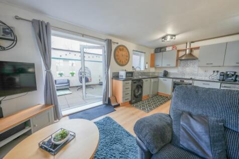 Lounge/Kitchen