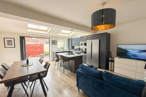 Kitchen/Diner/Family