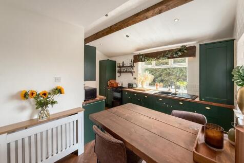 Breakfasting Kitchen