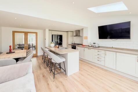 Kitchen/Diner/Family