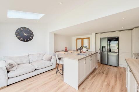 Kitchen/Diner/Family