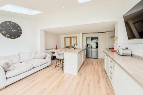 Kitchen/Diner/Family