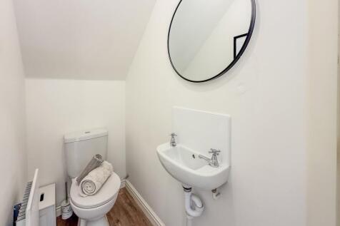 Cloaks/Wc