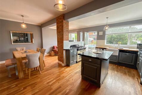 Kitchen/Diner/Family