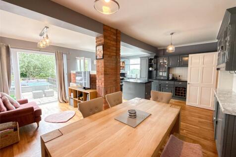 Kitchen/Diner/Family