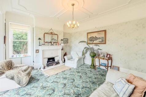 Formal Lounge