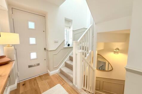 Mid Floor Hallway