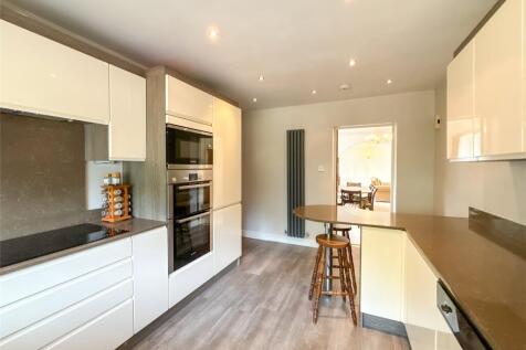 Breakfasting Kitchen