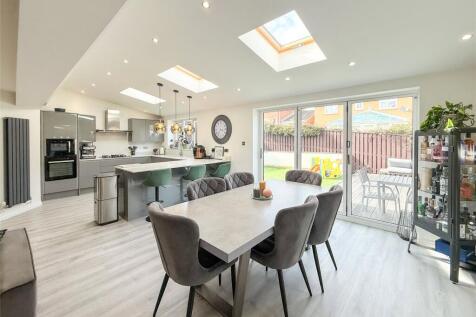 Kitchen/Diner/Family