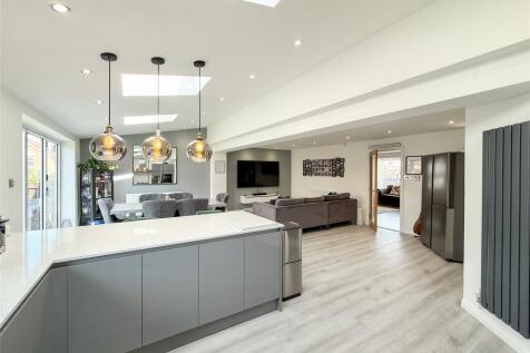 Kitchen/Diner/Family