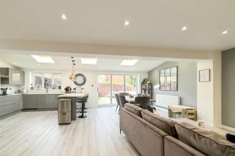 Kitchen/Diner/Family