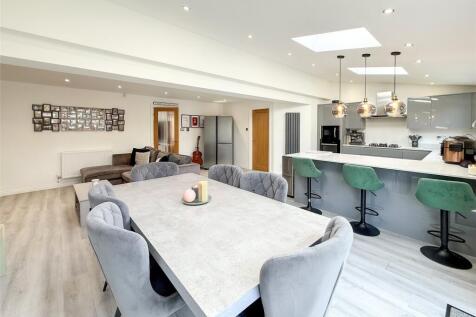Kitchen/Diner/Family