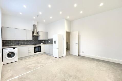 Lounge/Kitchen