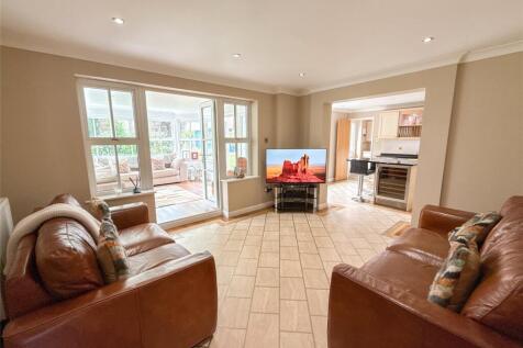 Dining/Family Area