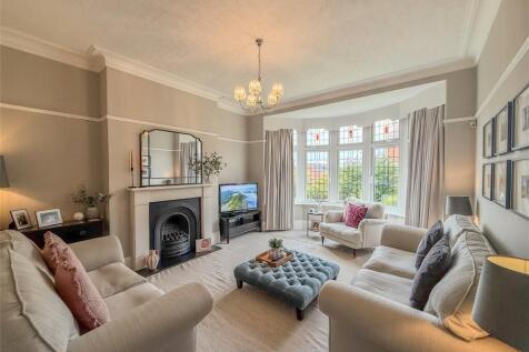 Formal Lounge