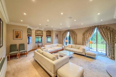 Formal Lounge