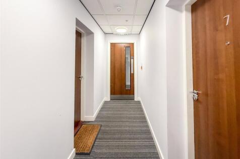 Corridor To Apart.