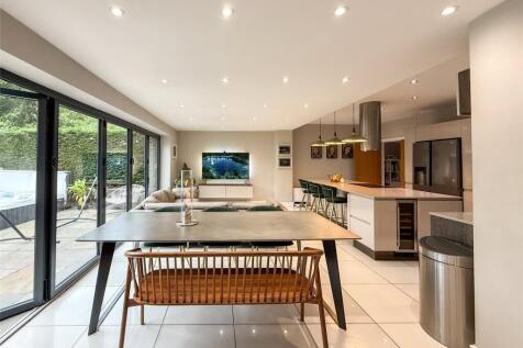 Kitchen/Diner/Family