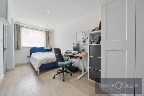 Bedroom Two / Study