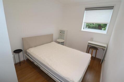 Bedroom 2.JPG