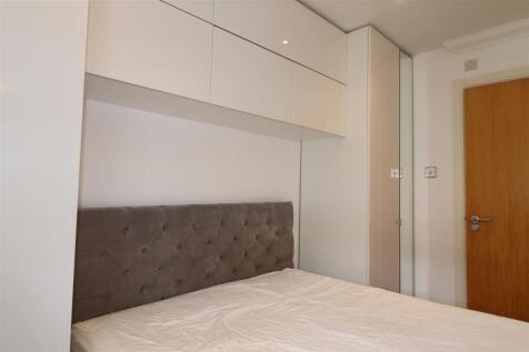 Bedroom Extra.JPG