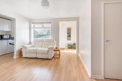 14 Langley Road liv2