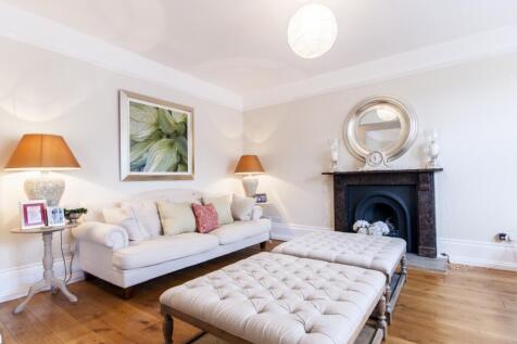 LivingRoom2