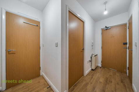 93b5e502-688c-44e...