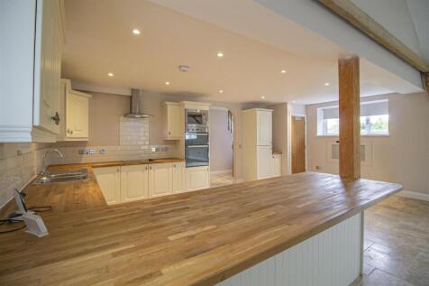 Home Farm Barn 4, Stradishall [Kitchen] v1.jpg