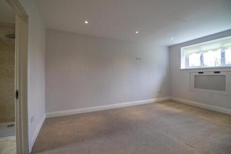 Home Farm Barn 4, Stradishall [Bedroom with En-Sui