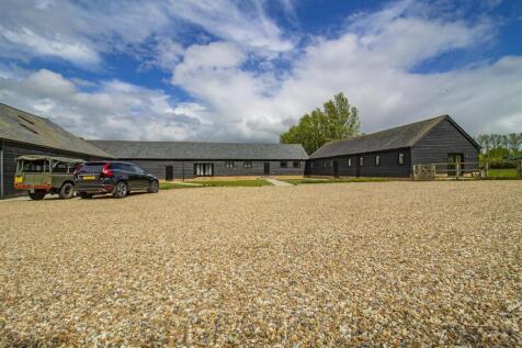 Home Farm Barns, Stradishall [Parking].jpg