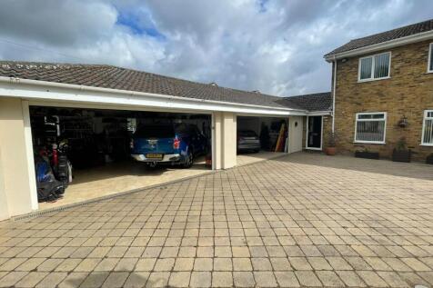 FOUR CAR GARAGE