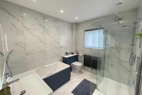 EN-SUITE (B1)
