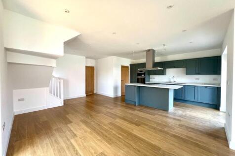 Lounge/Kitchen