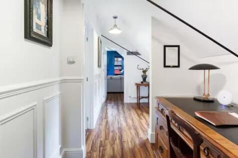 Flat Hallway -2.jpg