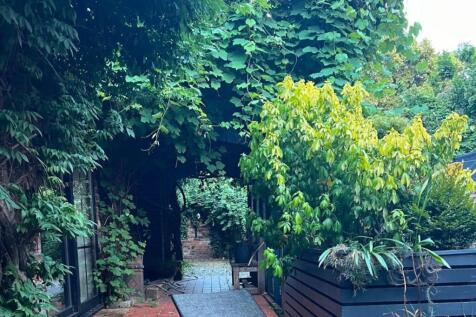Garden 2-2.jpg