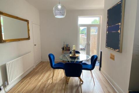 Dining room.jpg