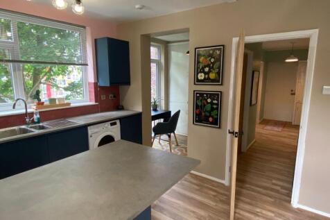 Kitchen hallway.jpg