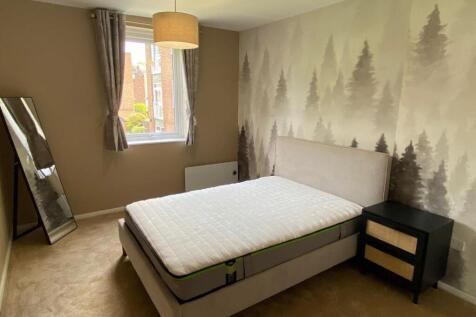 Bedroom 1.jpg