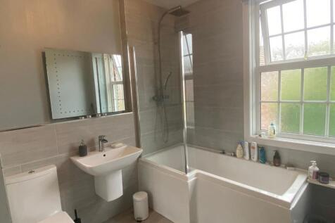 Bathroom.jpg
