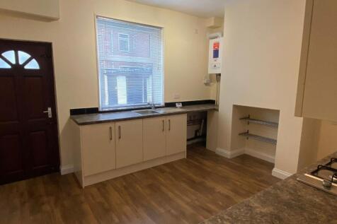 Kitchen 1.jpg