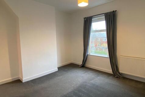 Bedroom 1.jpg