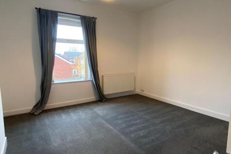 Bedroom 1 3.jpg