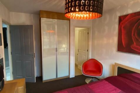 Bedroom 1 2.jpg