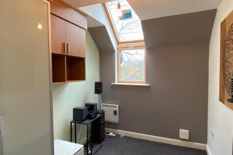 Bedroom 2.jpg