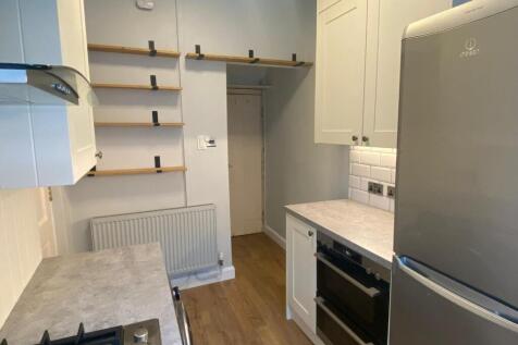 Kitchen 2.jpg