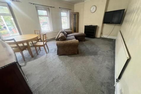 Lounge 5.jpg