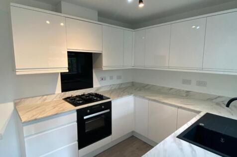 Kitchen 2.jpg
